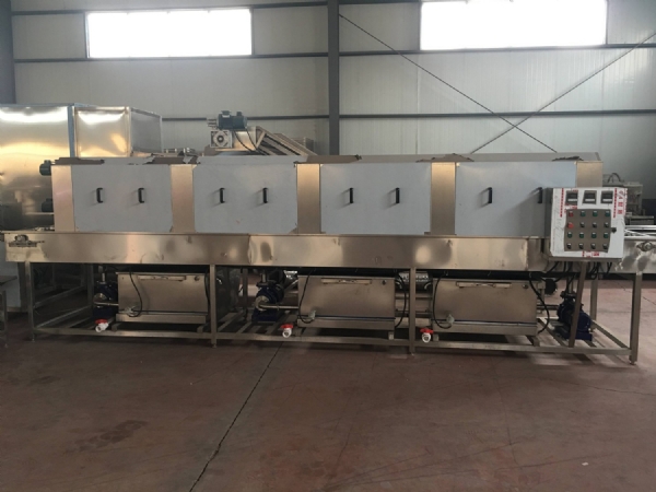 洗筐機周轉(zhuǎn)筐清洗機